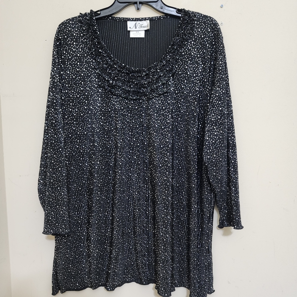 N TOUCH size 3X Pleated Polka Dot Lightweight‎ Stretch Blouse Black Silver
